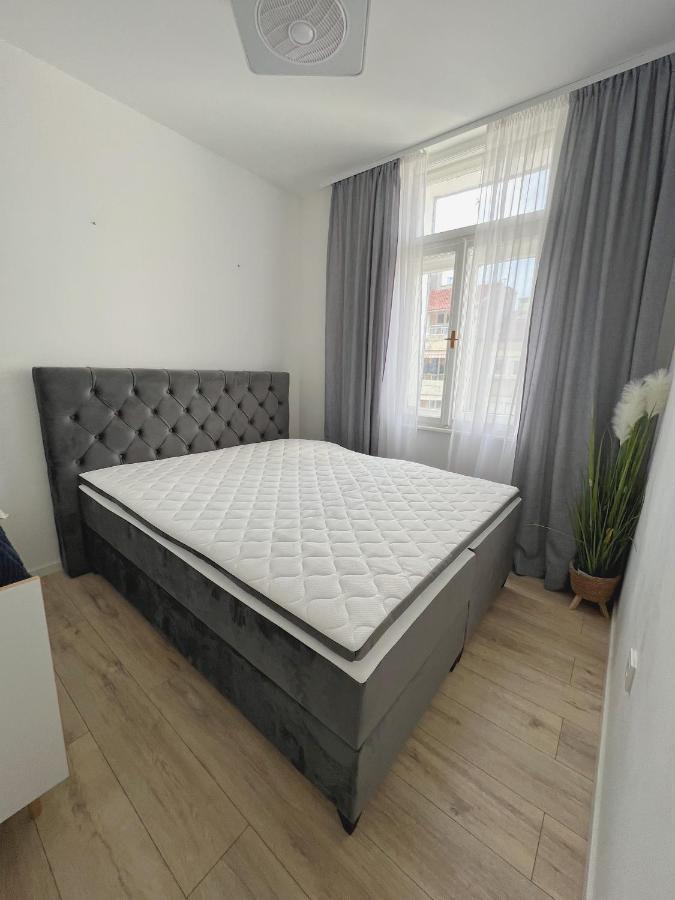 New Stylish & Modern Studio Apart - With Sea View Apartment Pula Exterior photo